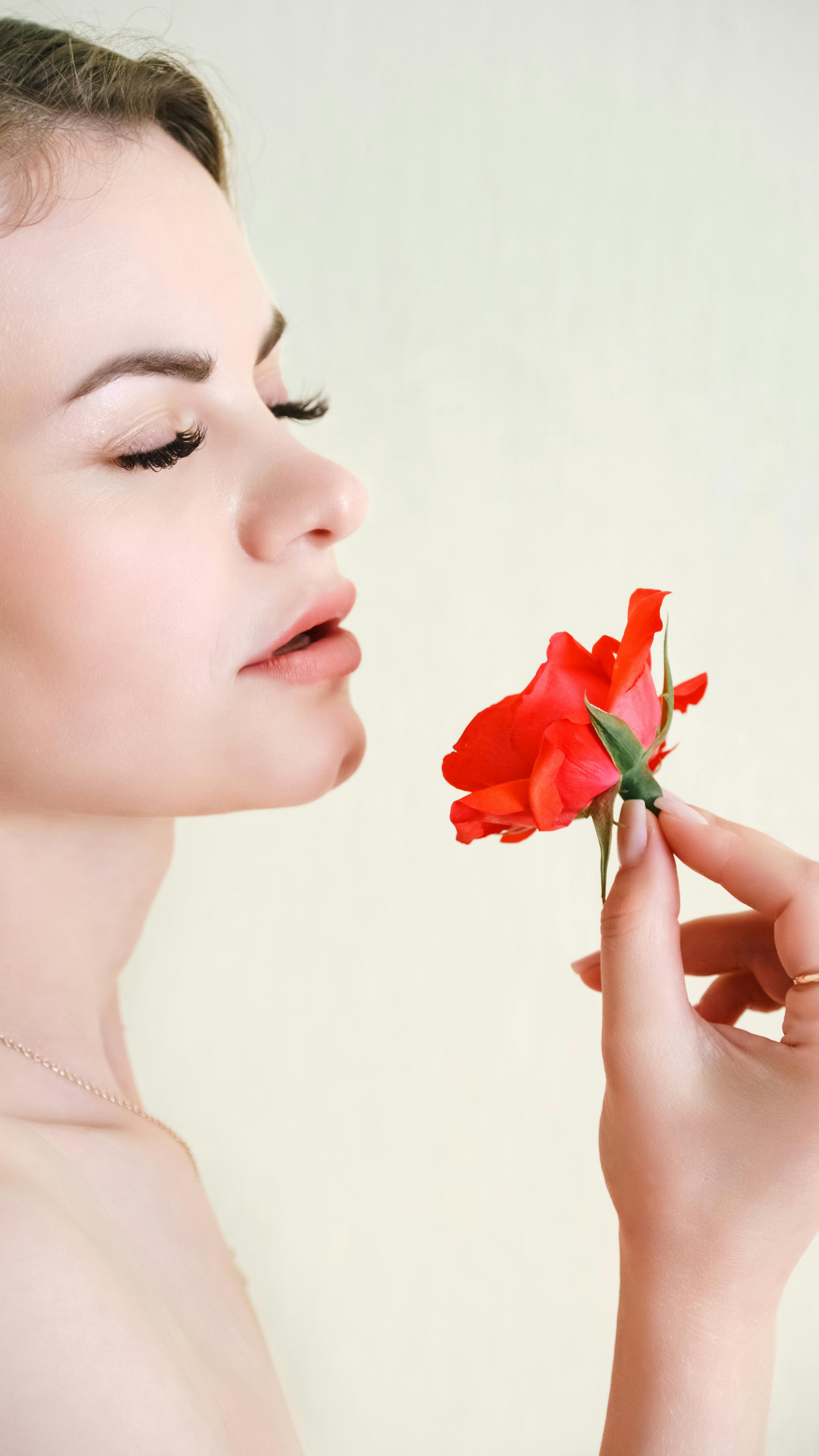 人物与字幕氛围图片