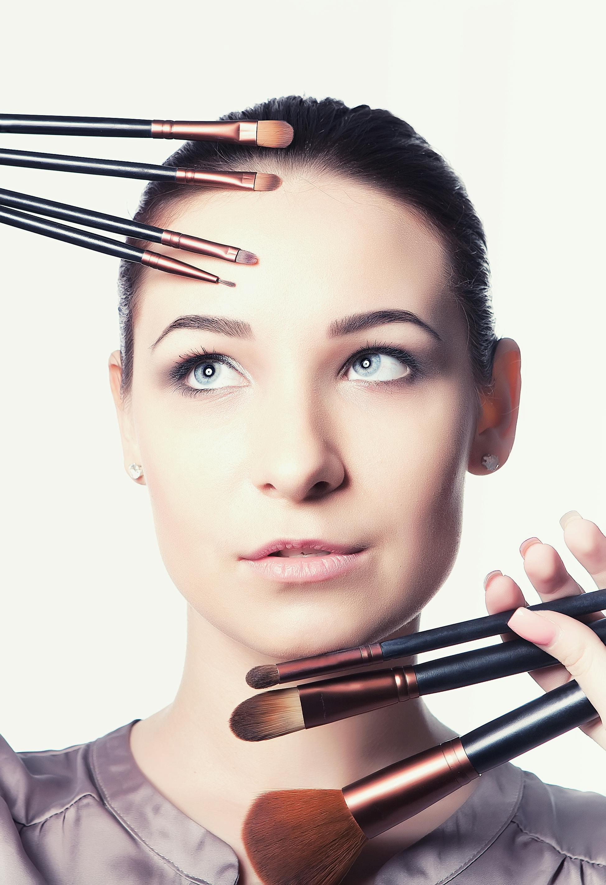 夜景与字幕氛围图片